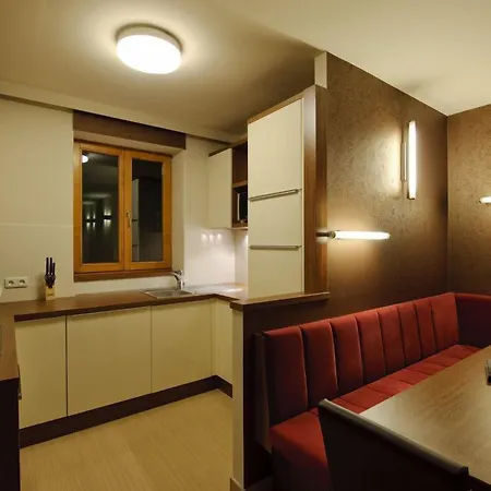 Sissi Park Aparthotel 4*